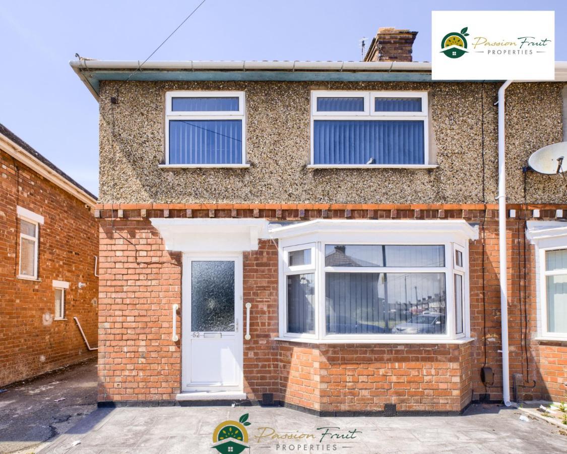 3 Bedroom Coventry House By Passionfruitproperties With Free Wi-Fi, Large Garden And Driveway - 52Nrc מראה חיצוני תמונה