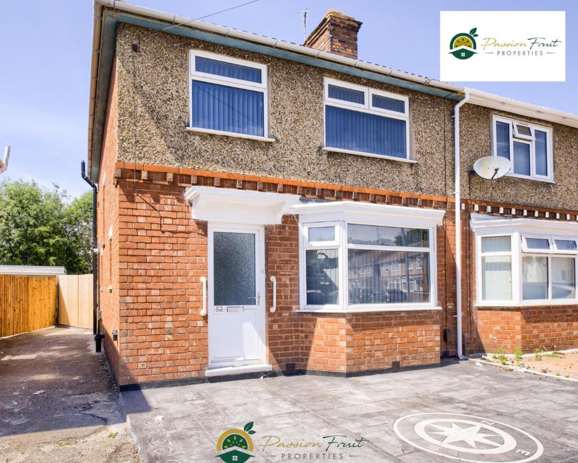 3 Bedroom Coventry House By Passionfruitproperties With Free Wi-Fi, Large Garden And Driveway - 52Nrc מראה חיצוני תמונה